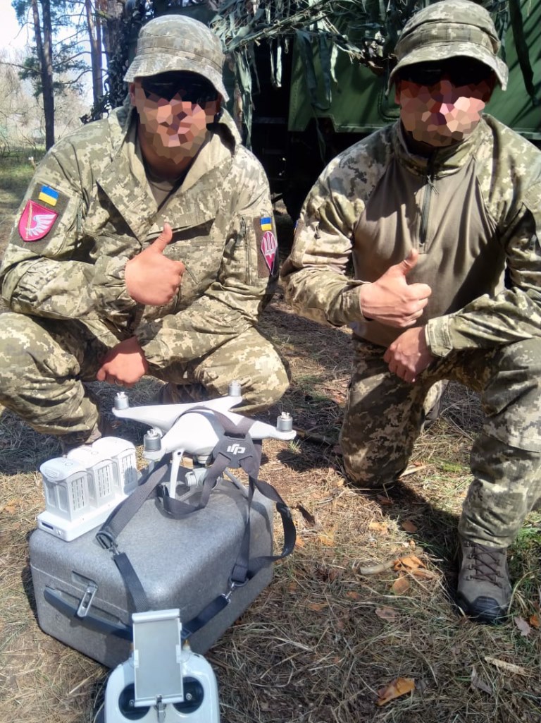 Як підтримати і допомогти ЗСУ прямо зараз: контакти, реквізити і список необхідних речей