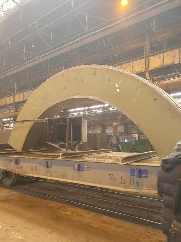 В Киеве обещают скоро достроить уникальный мост-волну из "Азовстали" (фото)