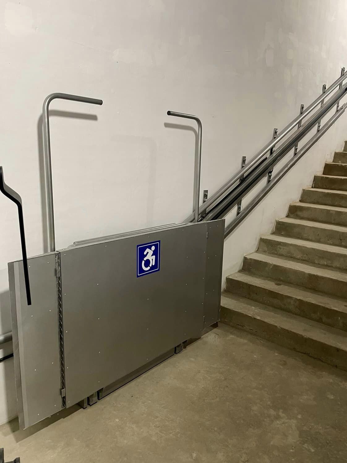 Оксен Лісовий показав, як виглядають бомбосховища в українських школах (фото)