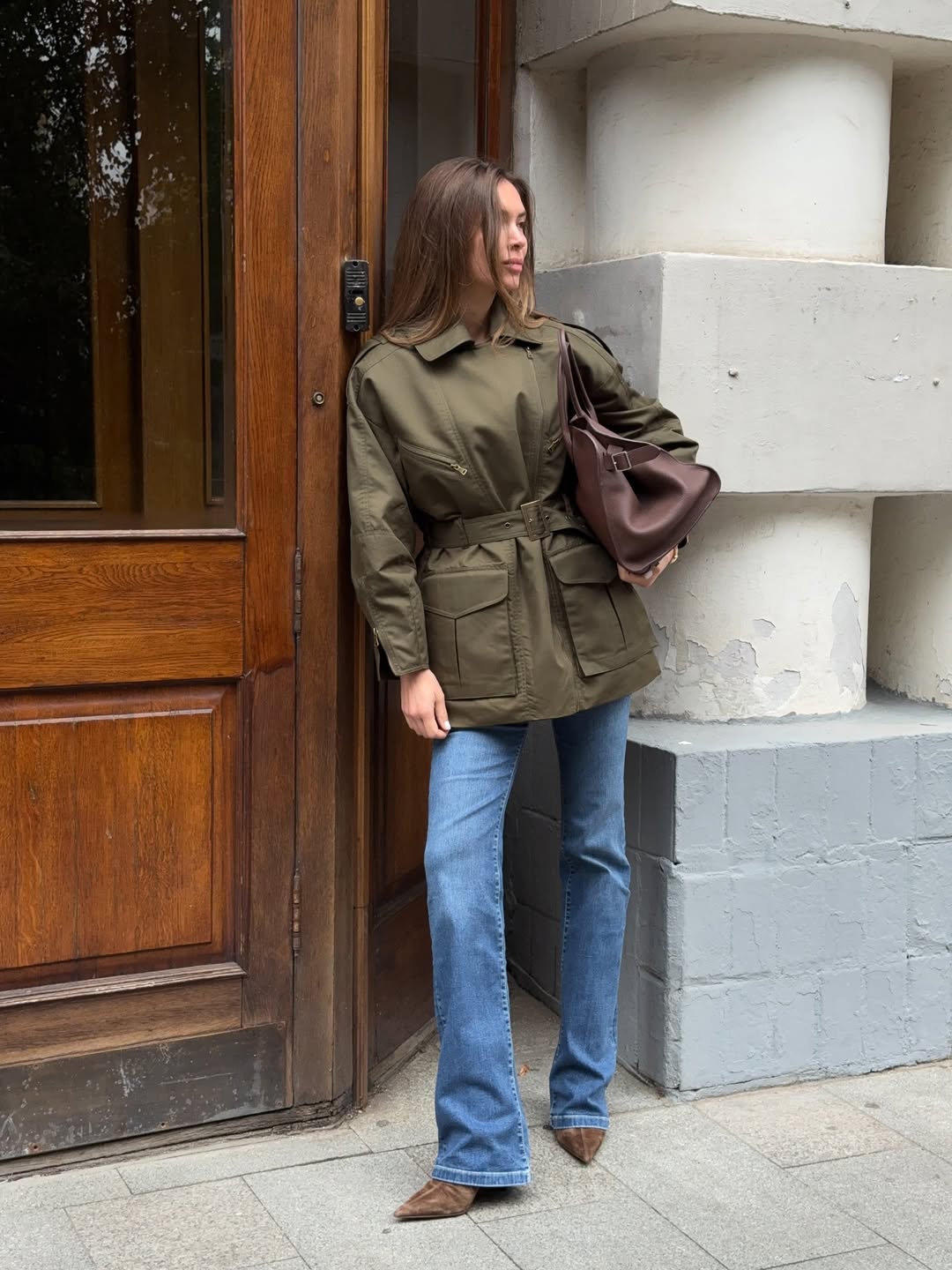 Джинси-сигарети знову в моді: чому вони повернулися і як їх носити