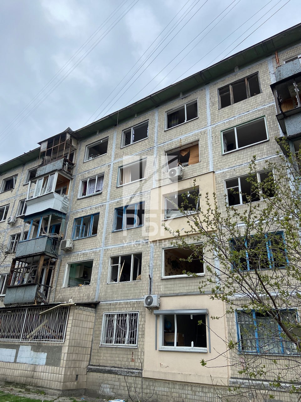 Как выглядит Подольский район Киева после атаки: репортаж РБК-Украина с места событий