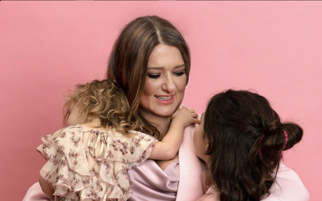 "Дуже талановиті". Могилевська розповіла про хобі та виховання названих доньок