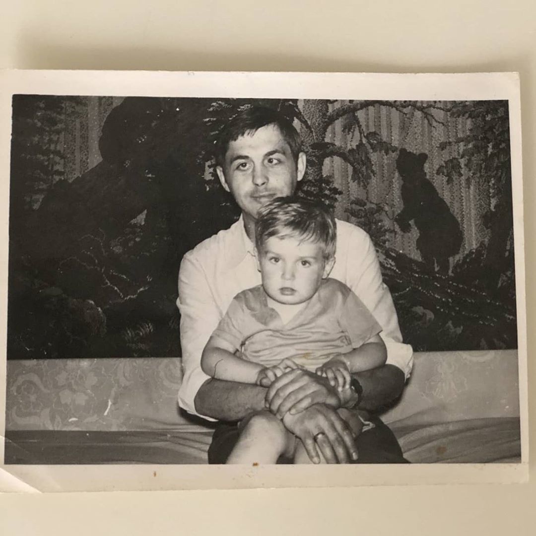 Пономарев растрогал грустными словами о своей маме и показал ее в молодости