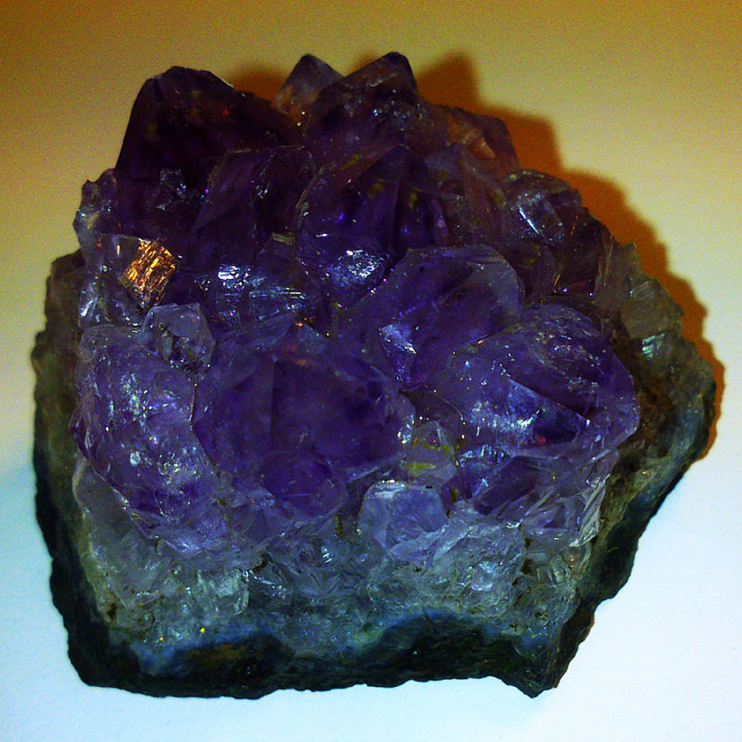 Свято сьогодні, 27 травня: у кого День ангела, народні прикмети, що не можна робити