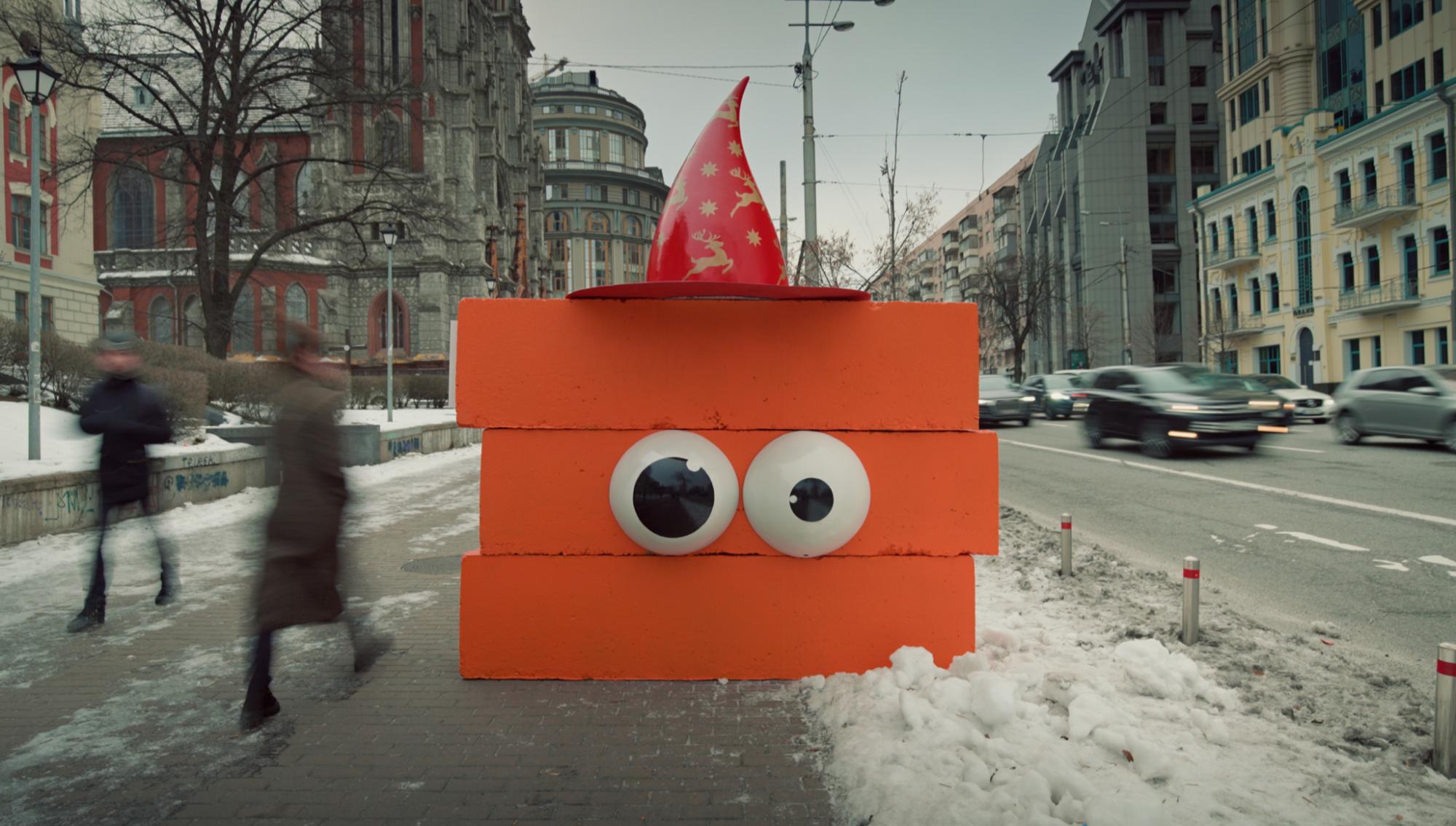 Київ усіяли "казкові" бетонні блоки: хто і навіщо це зробив