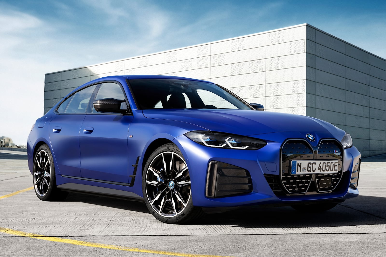 Готовится что-то электрическое: Арнольд Шварценеггер сыграет Зевса в рекламе BMW