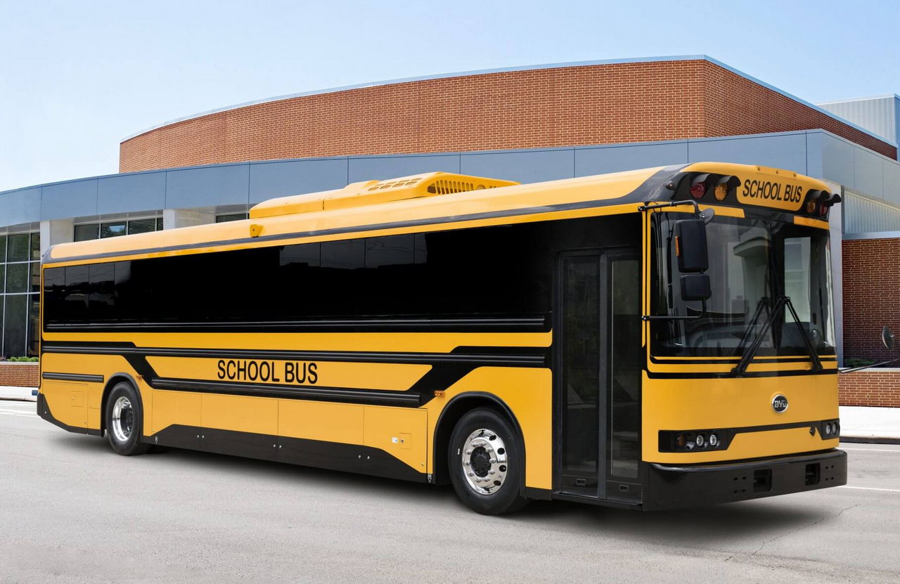 Представлен школьный электробус, который способен питать электричеством классы