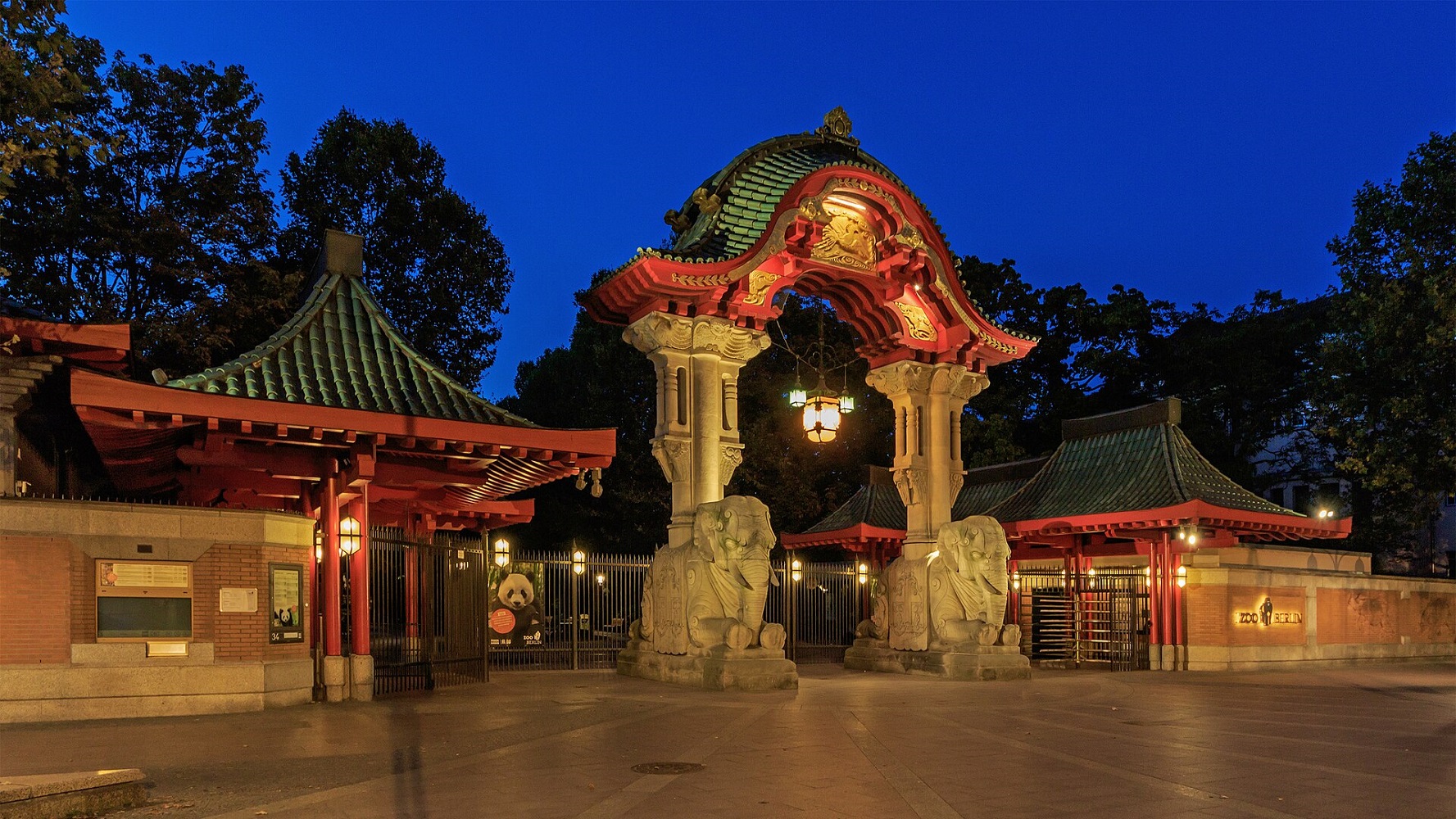 Топ-5 найбільших зоопарків, які здивують своїми мешканцями