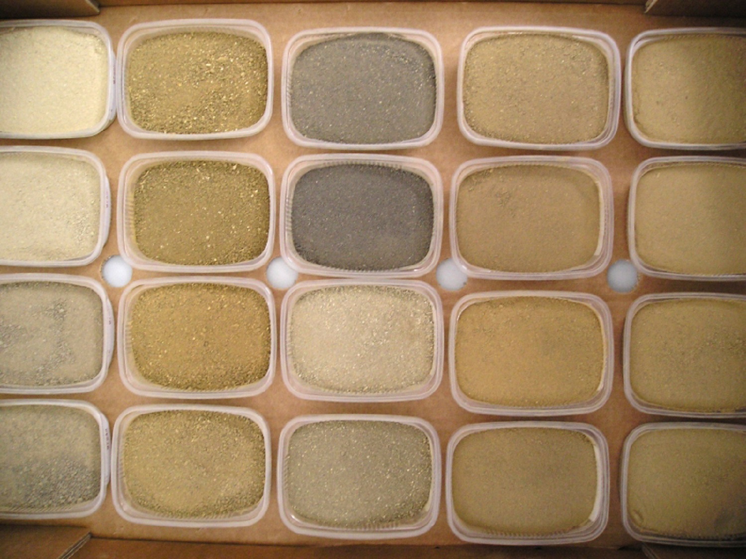 Головний секрет городу: розрізняємо типи ґрунту та підбираємо під них рослини