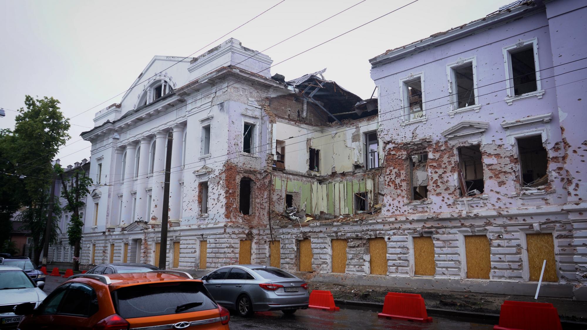 За крок від ворога: репортаж із Сумщини, де люди виживають під КАБами