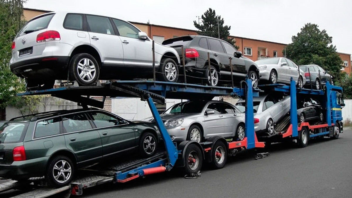 Абсолютный рекорд: в 2021 году в Украину ввезено полмиллиона подержанных авто