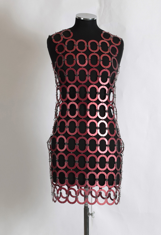 Помер геній моди Пако Рабан: дивіться фото революційних творінь кутюр'є