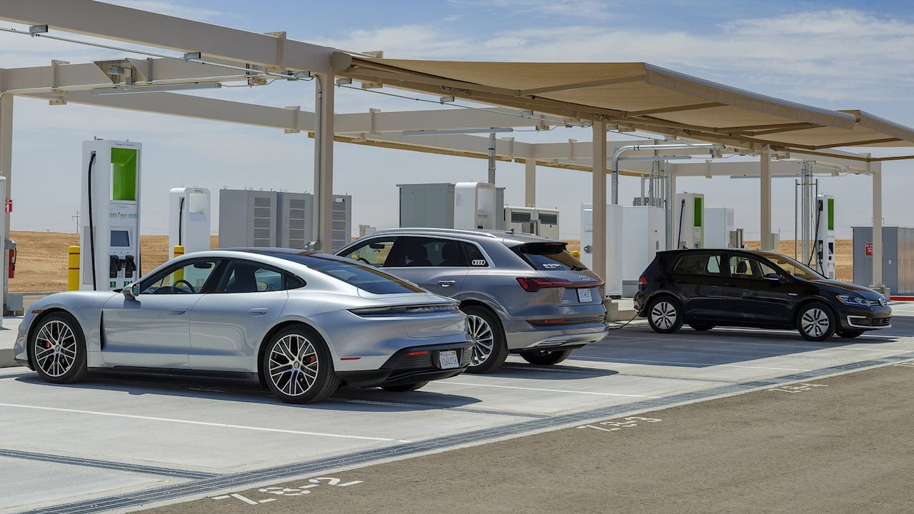 Відключення мобільного інтернету 3G залишить власників електромобілів без зарядки