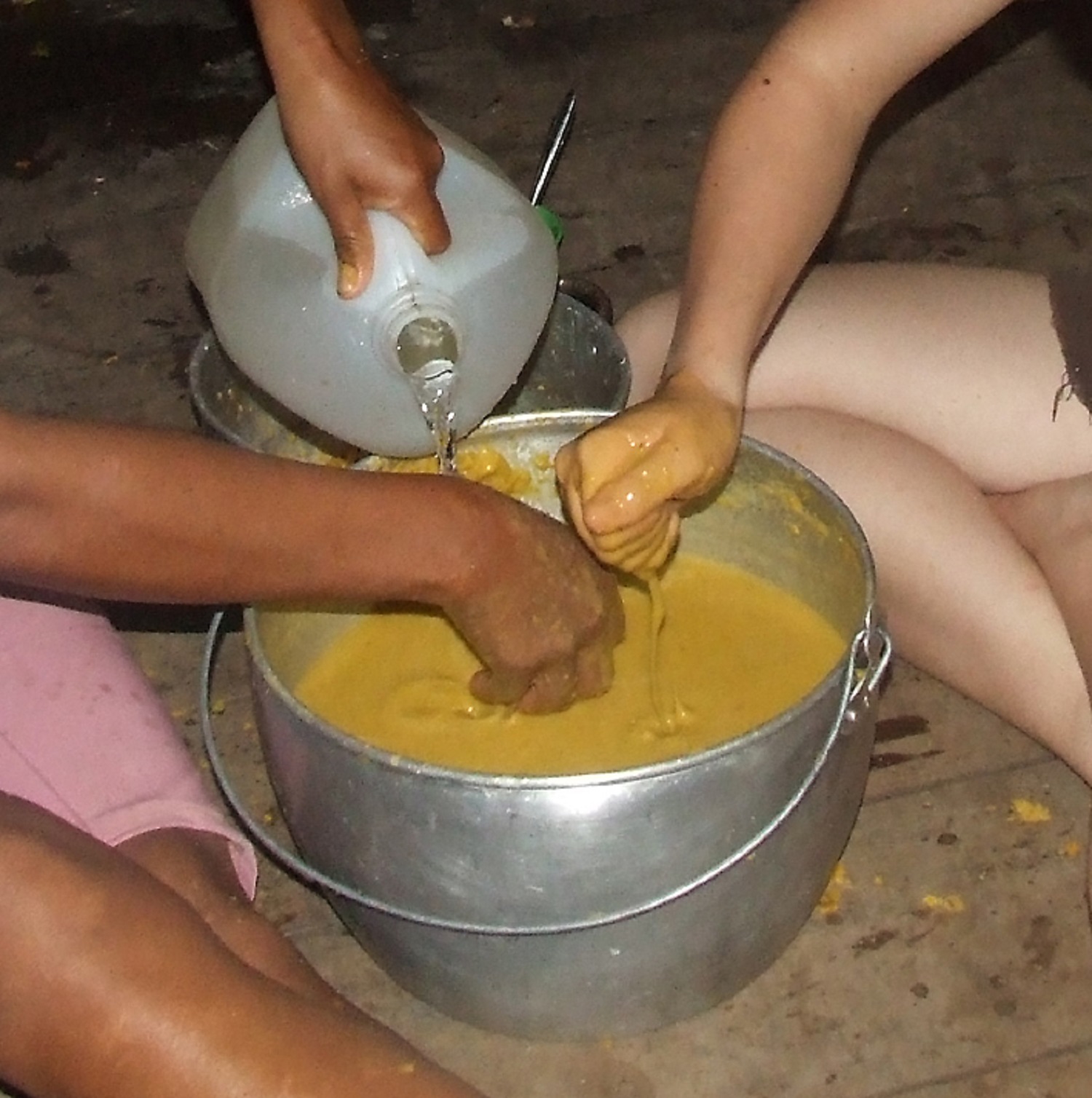 7 найдивніших алкогольних напоїв, які схожі на хворі фантазії, але реально існують