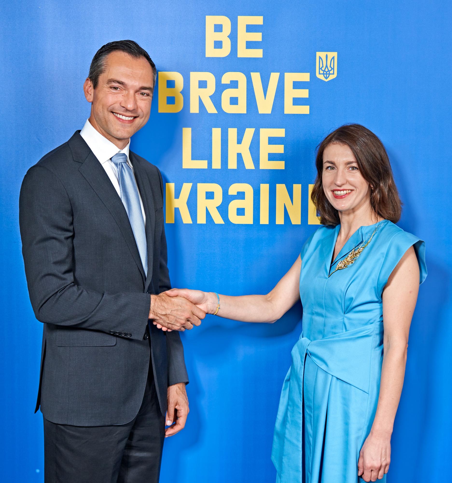 Всемирно известный сервис бронирования жилья будет популяризировать туризм в Украине после победы