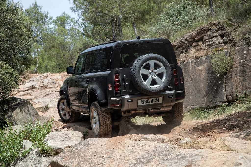 Системы полного привода на пикапах и внедорожниках: какие бывают и как работают