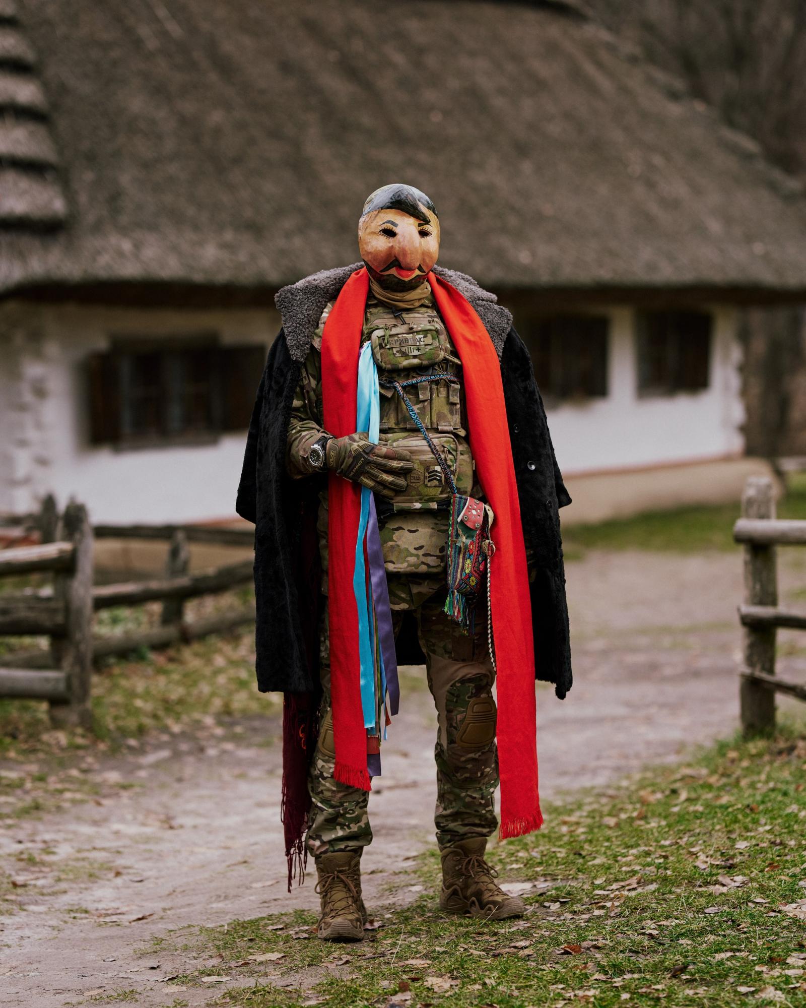 Аби чорти та зло не вхопили! Спецназівці показали дивовижні образи героїв Маланки