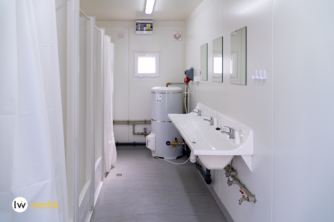 Свет, вода и питание: как выглядит модульный городок для переселенцев во Львове (фото)