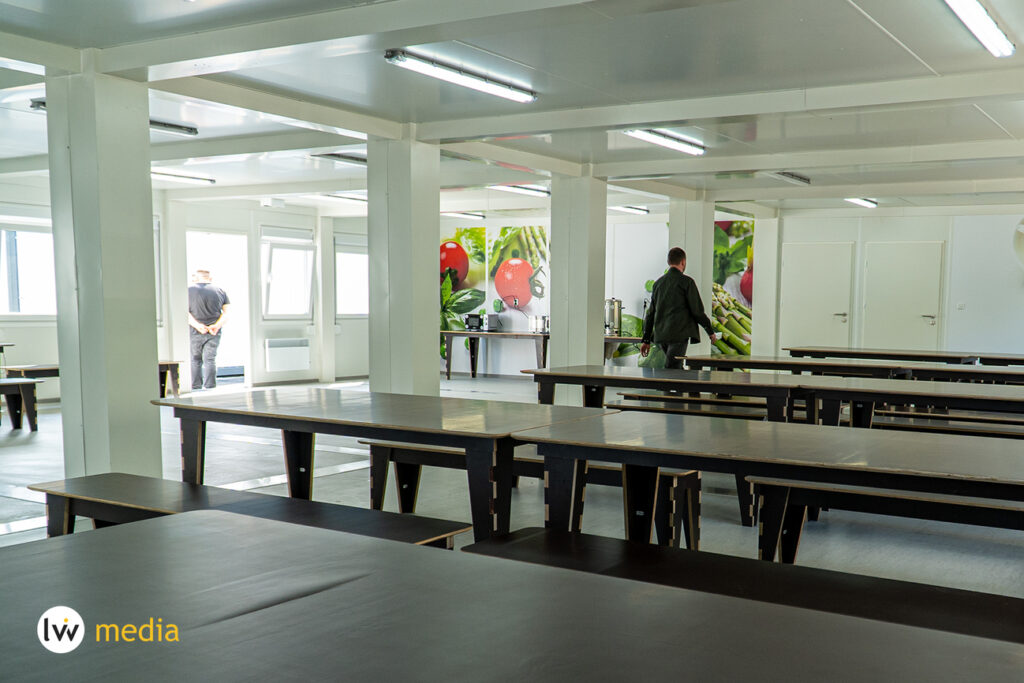 Свет, вода и питание: как выглядит модульный городок для переселенцев во Львове (фото)