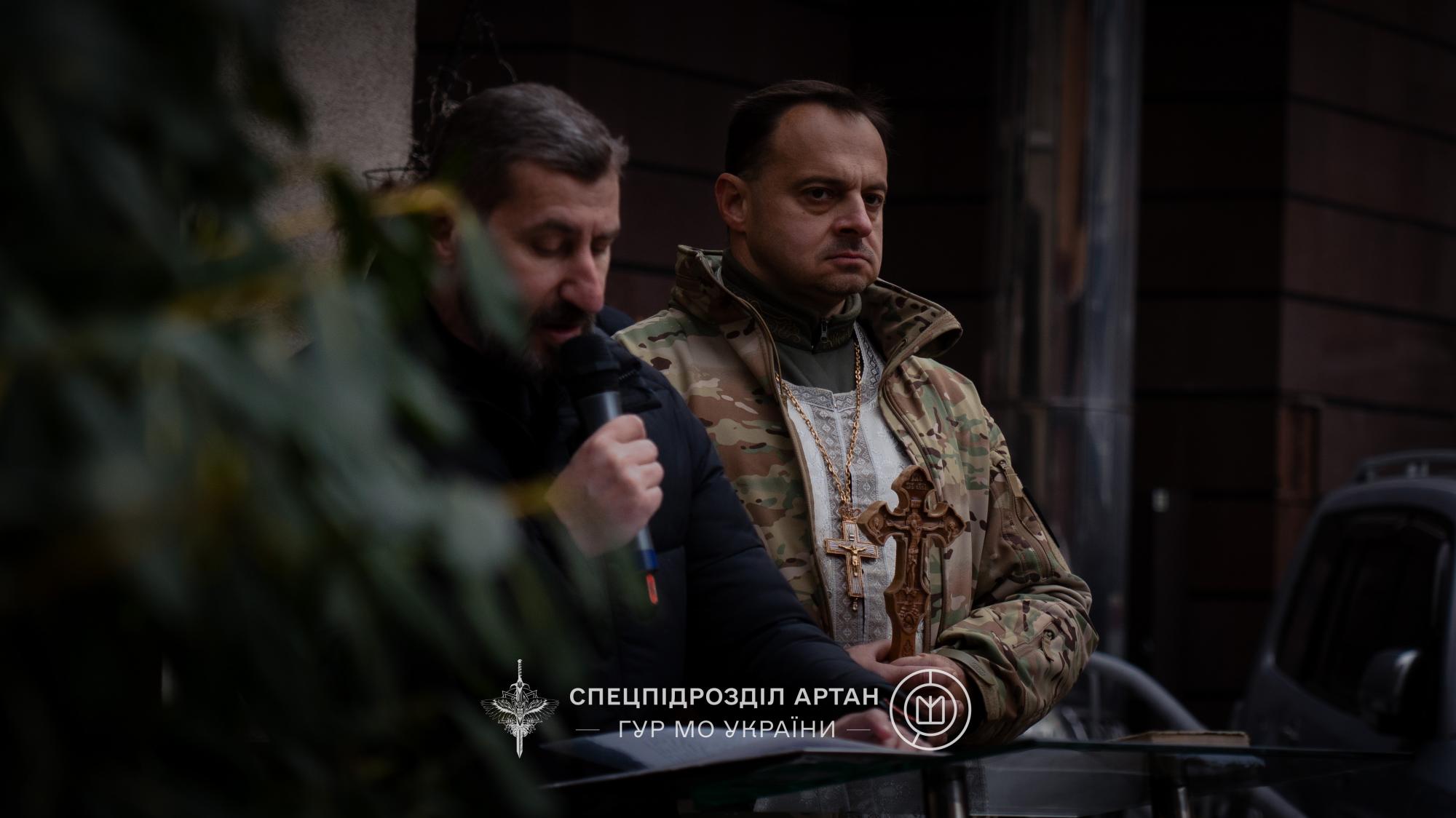 Один із перших висадився в Крим: на честь воїна "Артану" відкрили меморіальну дошку