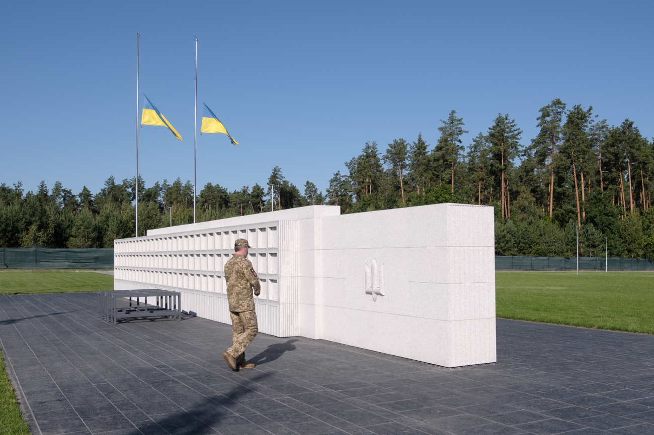 Героїв не можна ховати там, де колись стояв хімзавод, – інтерв'ю з архітектором військового меморіалу