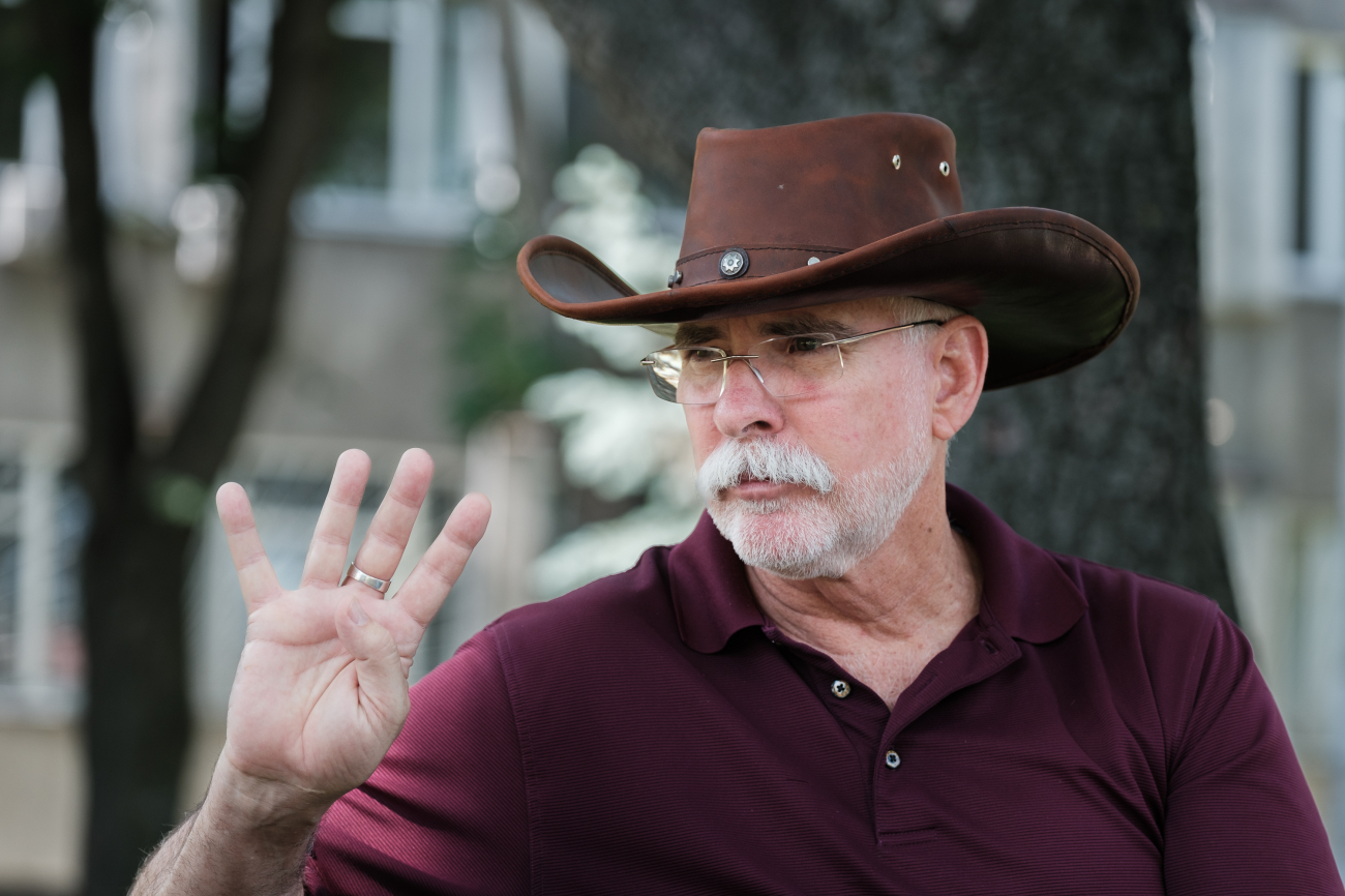 Волонтер Майк Вілсон: Син мені сказав – приїхати в Україну під час війни було найкрутішим, що я колись робив