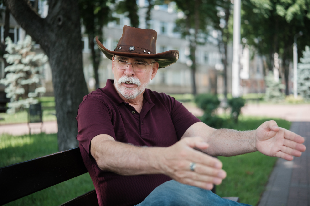 Волонтер Майк Вілсон: Син мені сказав – приїхати в Україну під час війни було найкрутішим, що я колись робив