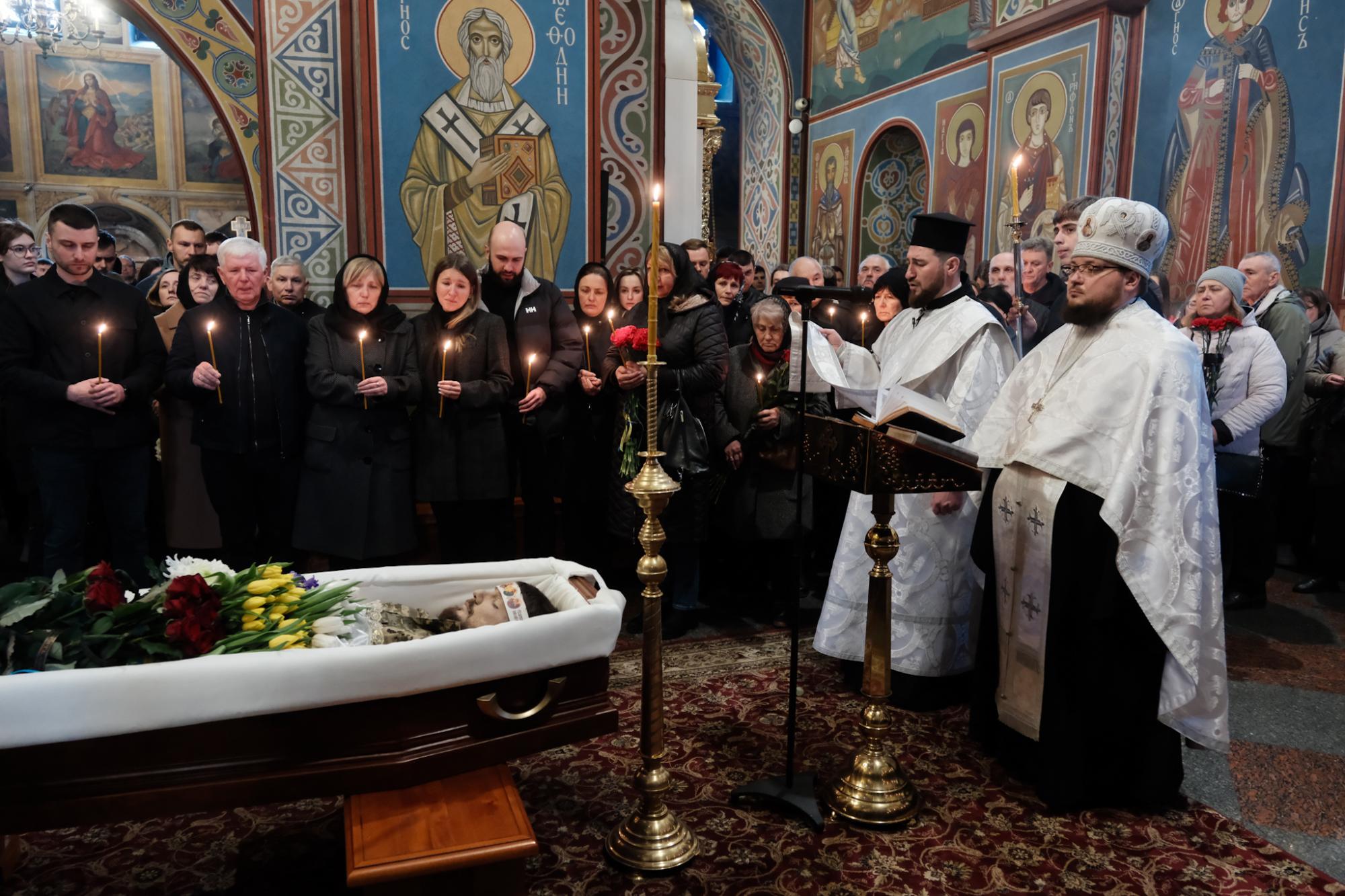 У Києві попрощались із військовим і волонтером Павлом Петриченком (фото)