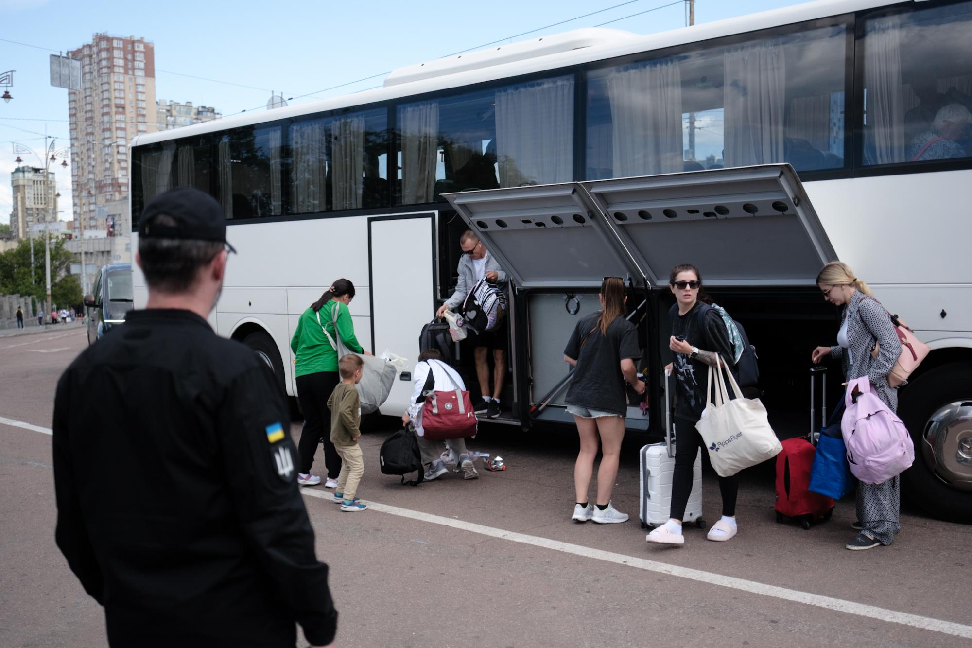 "Було страшніше, ніж в Україні": з Ізраїлю повернулися понад 130 евакуйованих українців