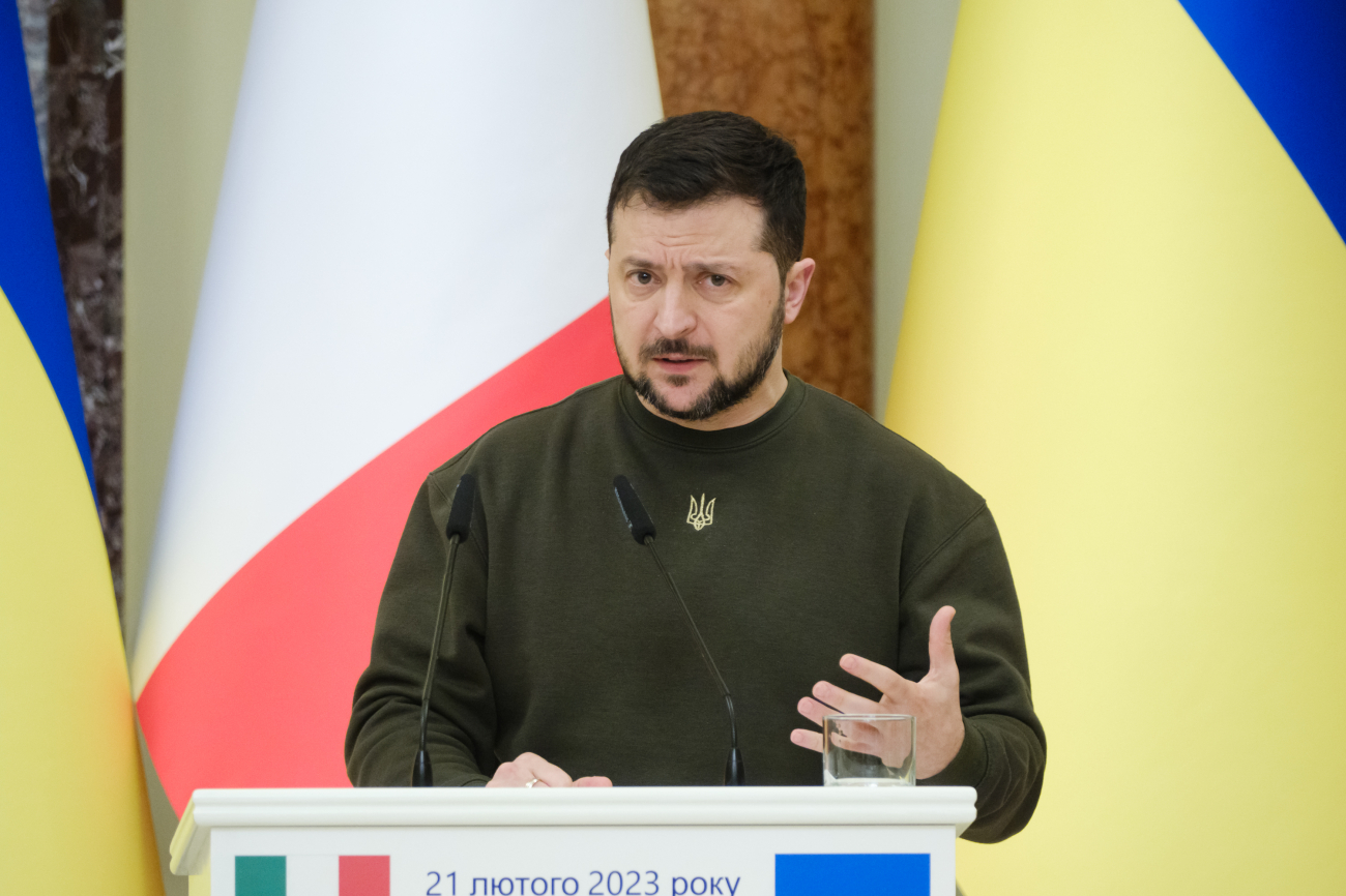 Від ділового шику до мілітарі. Еволюція стилю Зеленського: погляд через роки