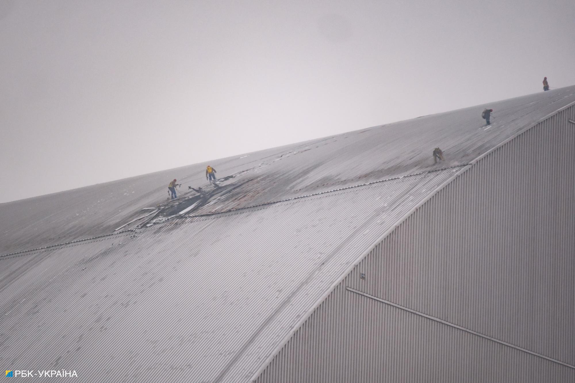 "Арка перестала выполнять свою функцию". Какие угрозы несет удар по ЧАЭС (фоторепортаж)