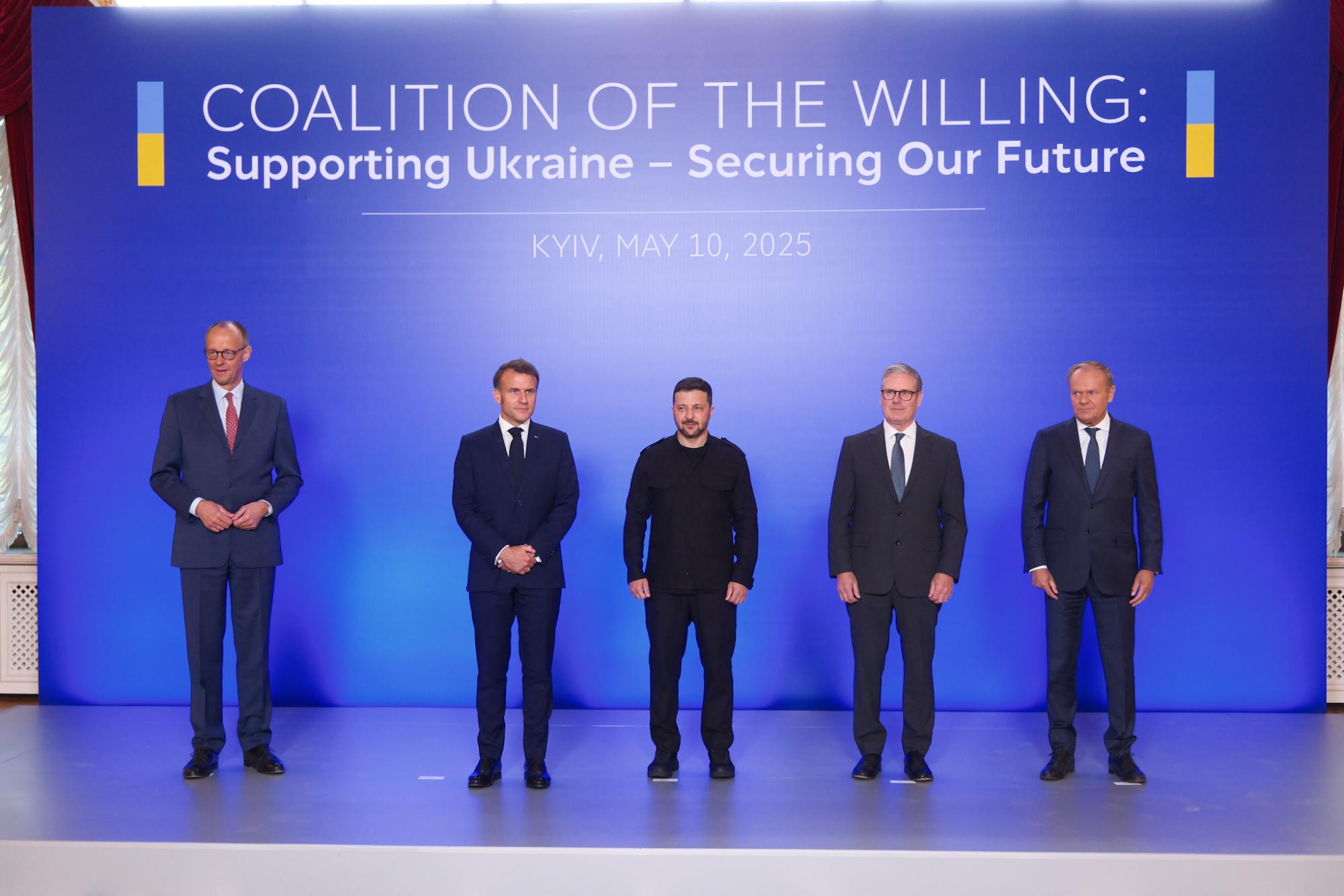 Зеленський і Путін борються за Трампа. Чого чекати від переговорів у Стамбулі