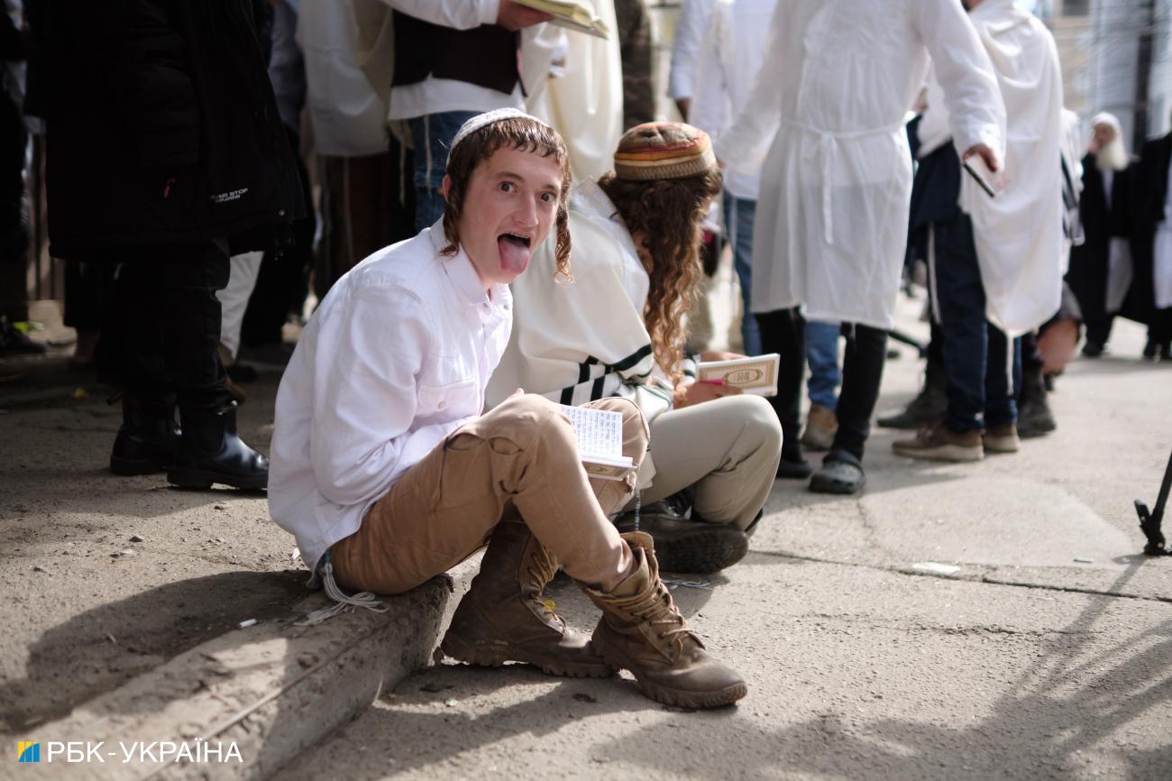 Как Умань принимала хасидов во время войны. Репортаж РБК-Украина с праздника Рош ха-Шана