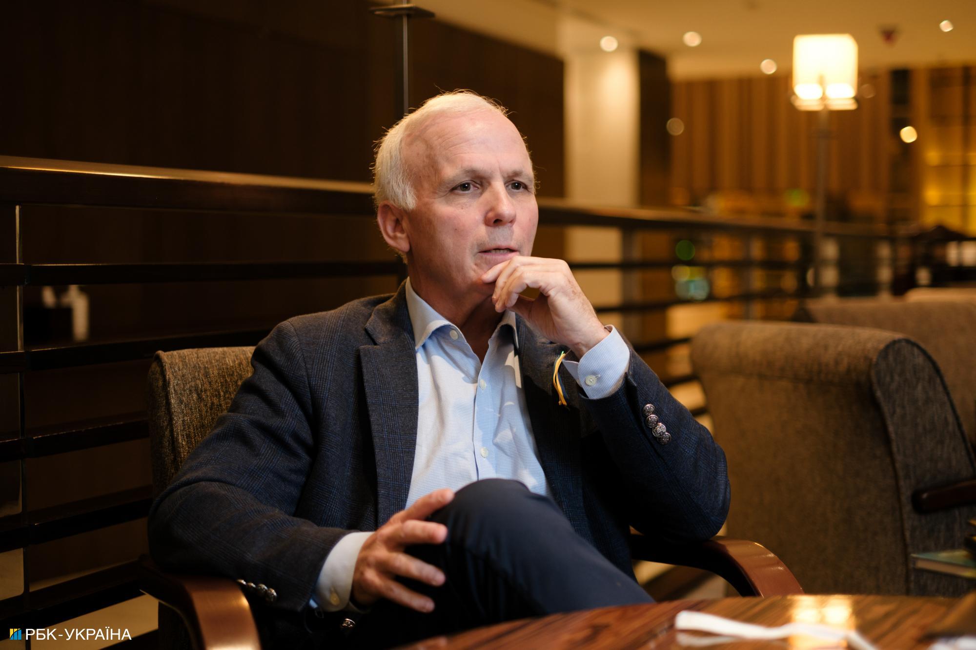 За Путіним назавжди залишиться статус воєнного злочинця: інтерв'ю з Марком Еллісом