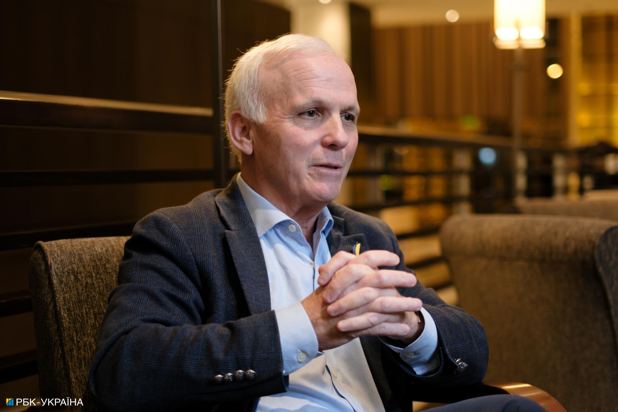 За Путіним назавжди залишиться статус воєнного злочинця: інтерв'ю з Марком Еллісом