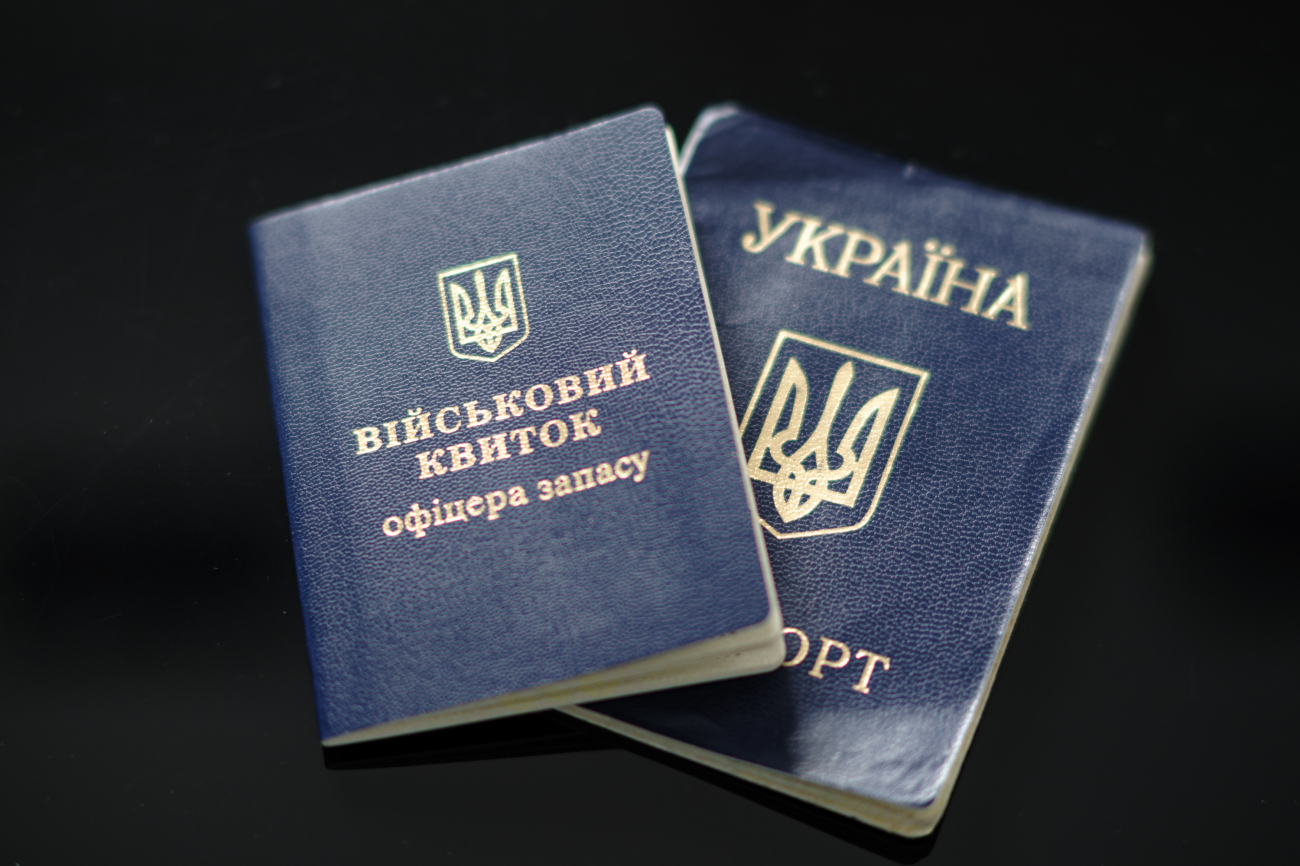 Законно ли отправлять повестки через мессенджеры: объяснение юриста