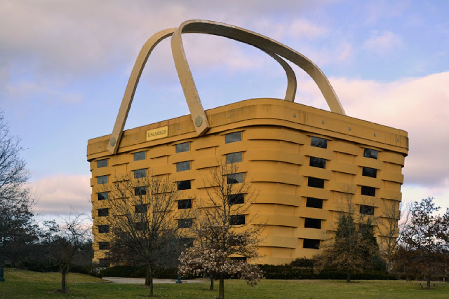 6 найдивніших архітектурних споруд у світі, які взагалі не схожі на будинки