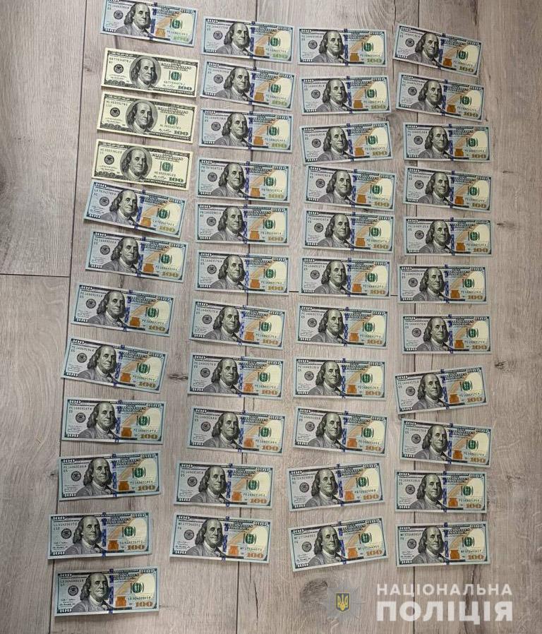 В Киеве полицейские похитили мужчину, чтобы "заработать" 10 тысяч долларов (фото)