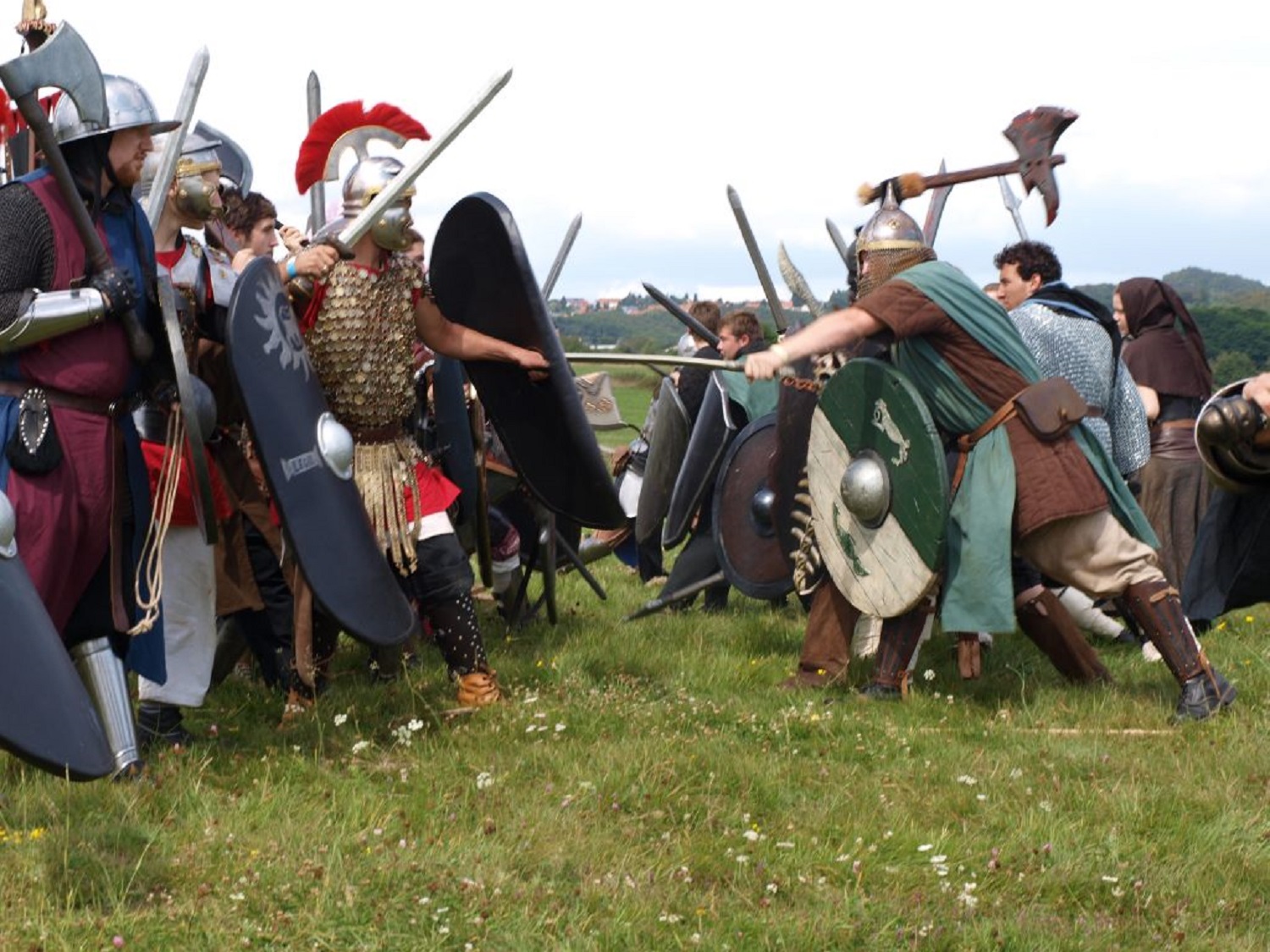 Куда там квадроберам! 7 молодежных субкультур, от которых вздрогнул мир