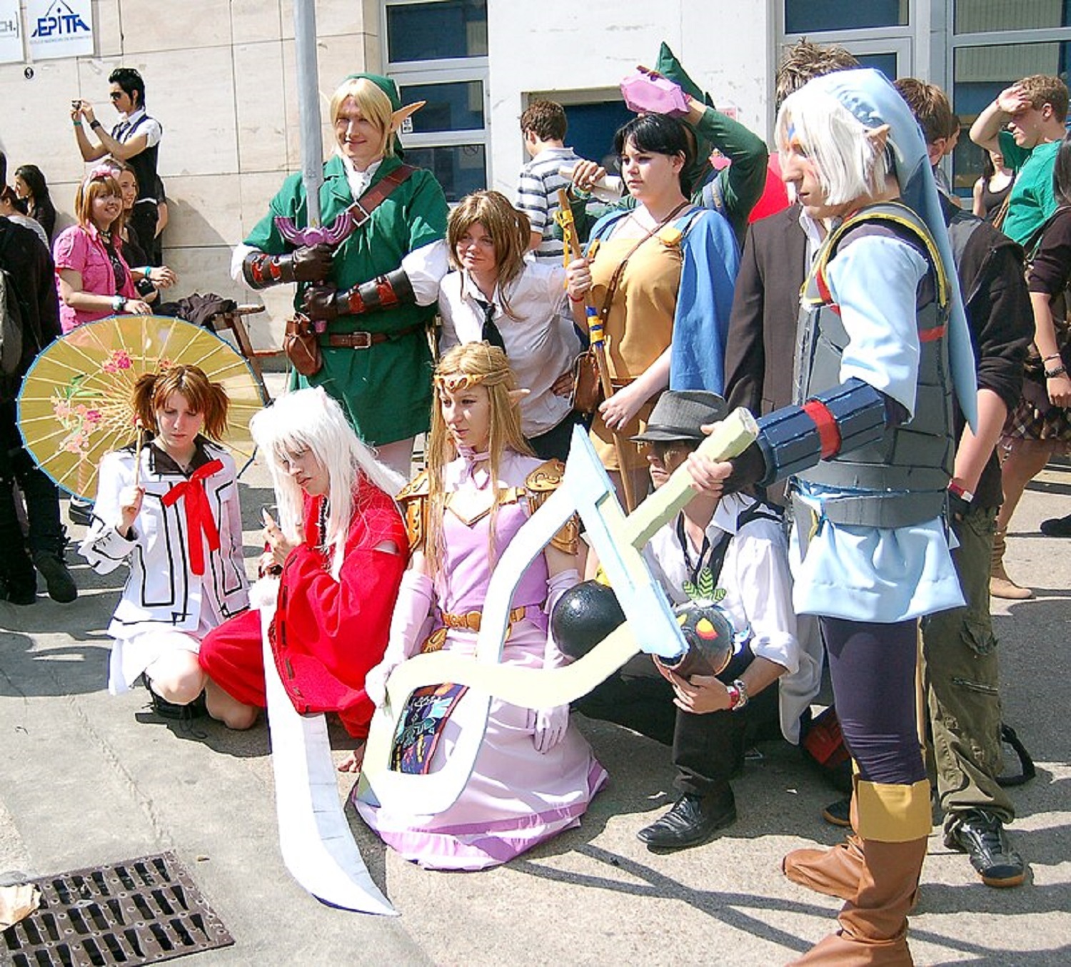 Куда там квадроберам! 7 молодежных субкультур, от которых вздрогнул мир