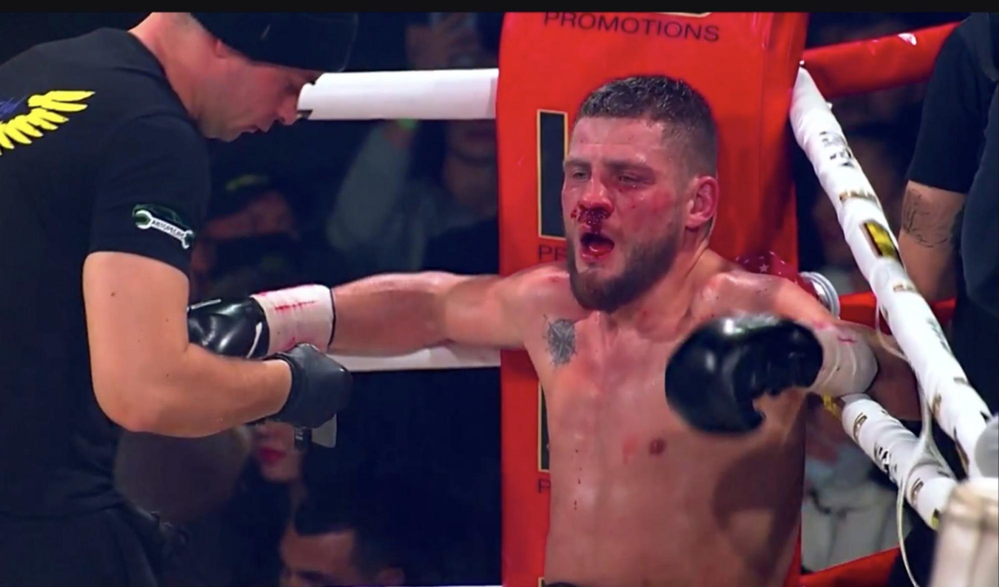 Беринчик устроил россиянину "сумасшедшую рубку": самые яркие моменты боя