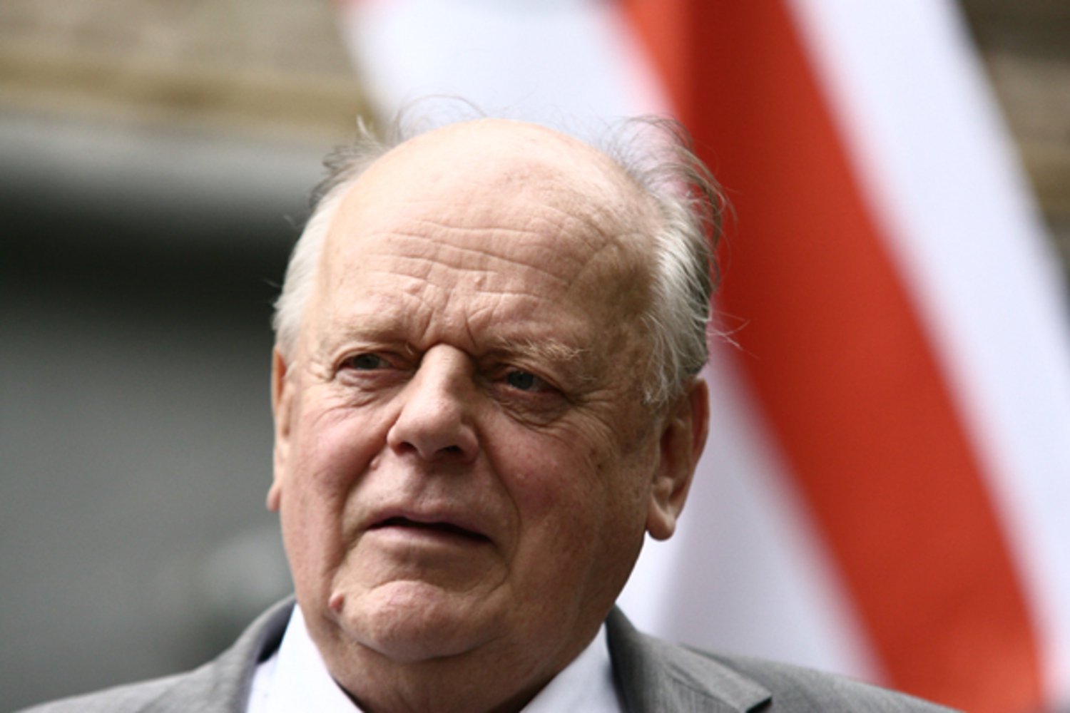 Лідер Білорусі до Лукашенка та учасник угоди про розпад СРСР. Ким був Станіслав Шушкевич