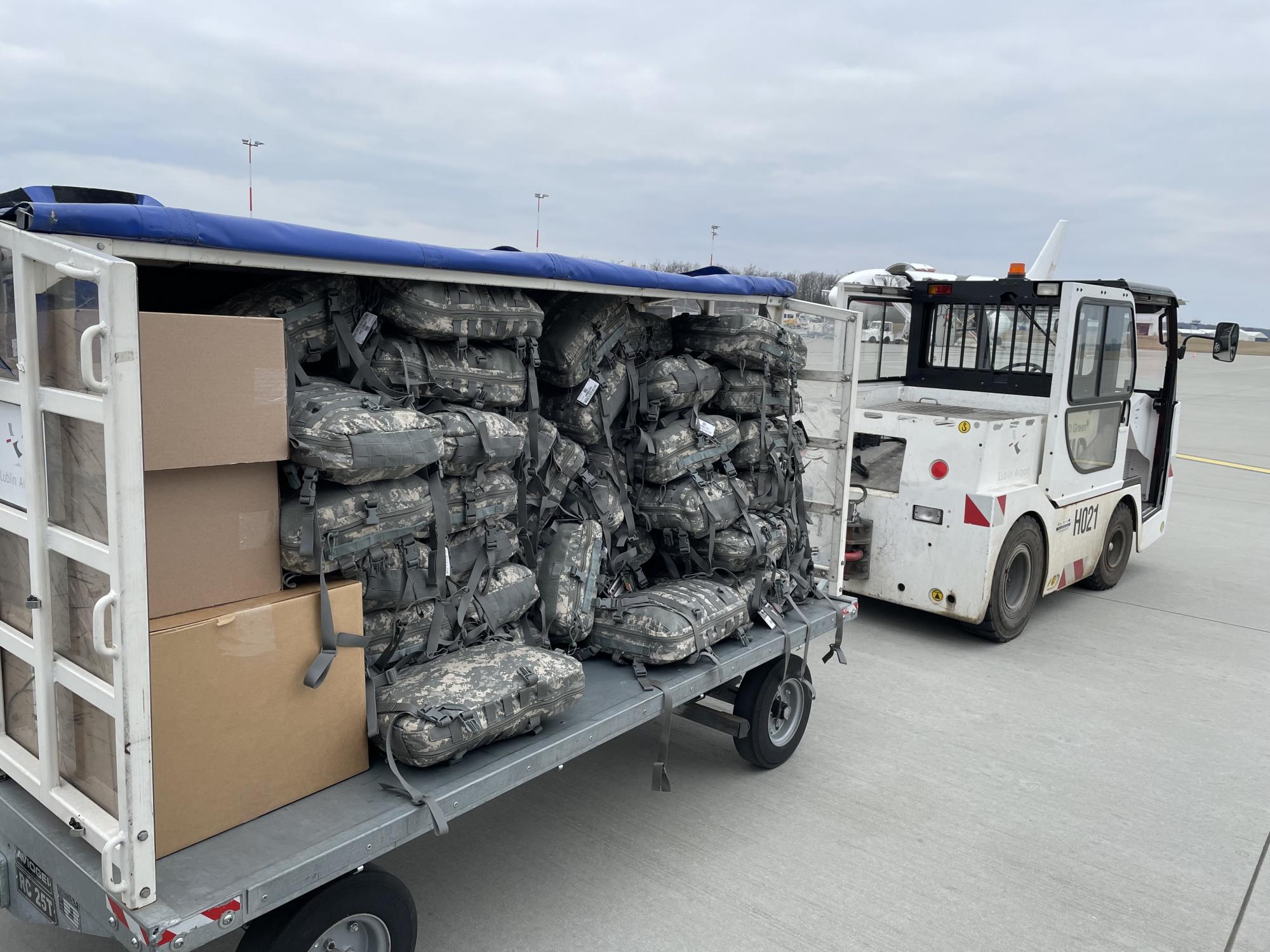 Экипаж SpaceX возьмет в космос украинский флаг (фото)