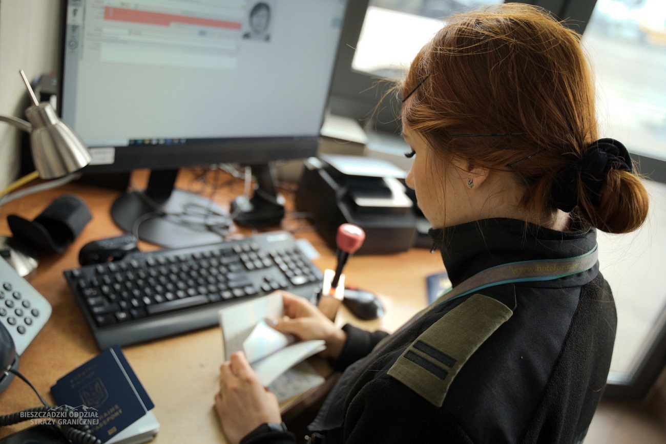 У Польщі посилюють правила для українців: повний перелік змін