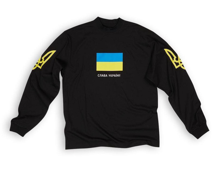 Модный дом Balenciaga выпустил мешки для мусора за 1790 долларов. И это не шутка