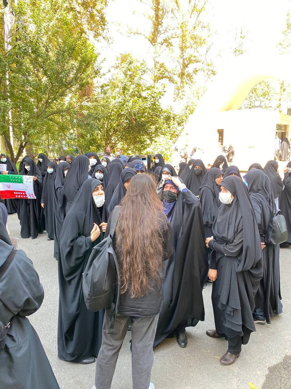 Іран вийшов на протести проти поліції. Що стало причиною