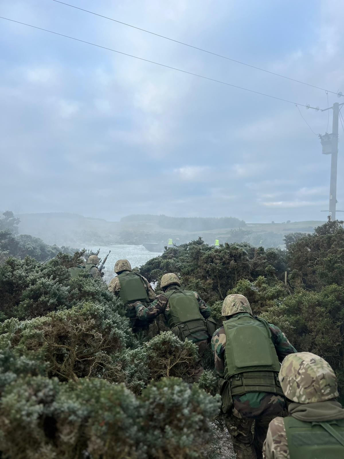 Зі зброєю та під снігом: з'явилися фото з навчань українських військових у Північній Англії