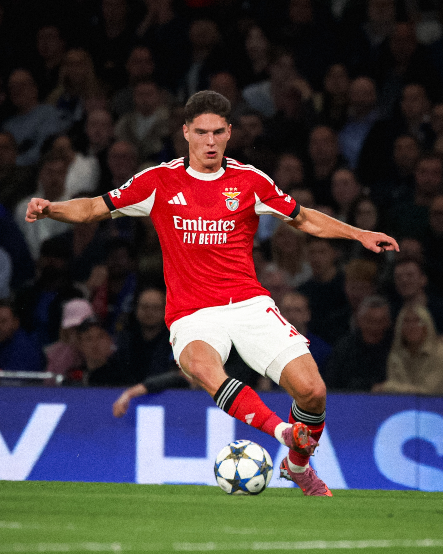 Забарный, Ярмолюк и другие украинцы в топ-лигах: когда и где смотреть на выходных