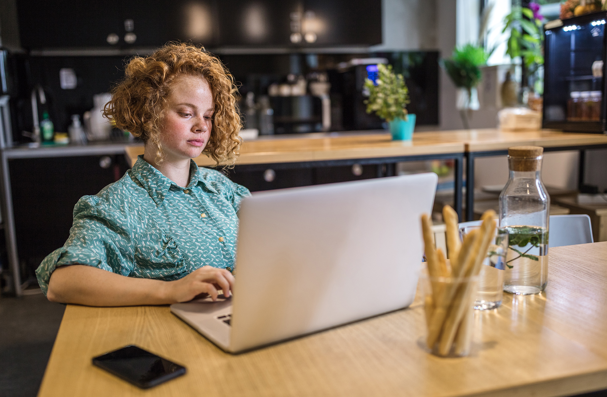 Чому виникає вигорання на роботі та як правильно відпочити, щоб знову відновитися: поради психолога