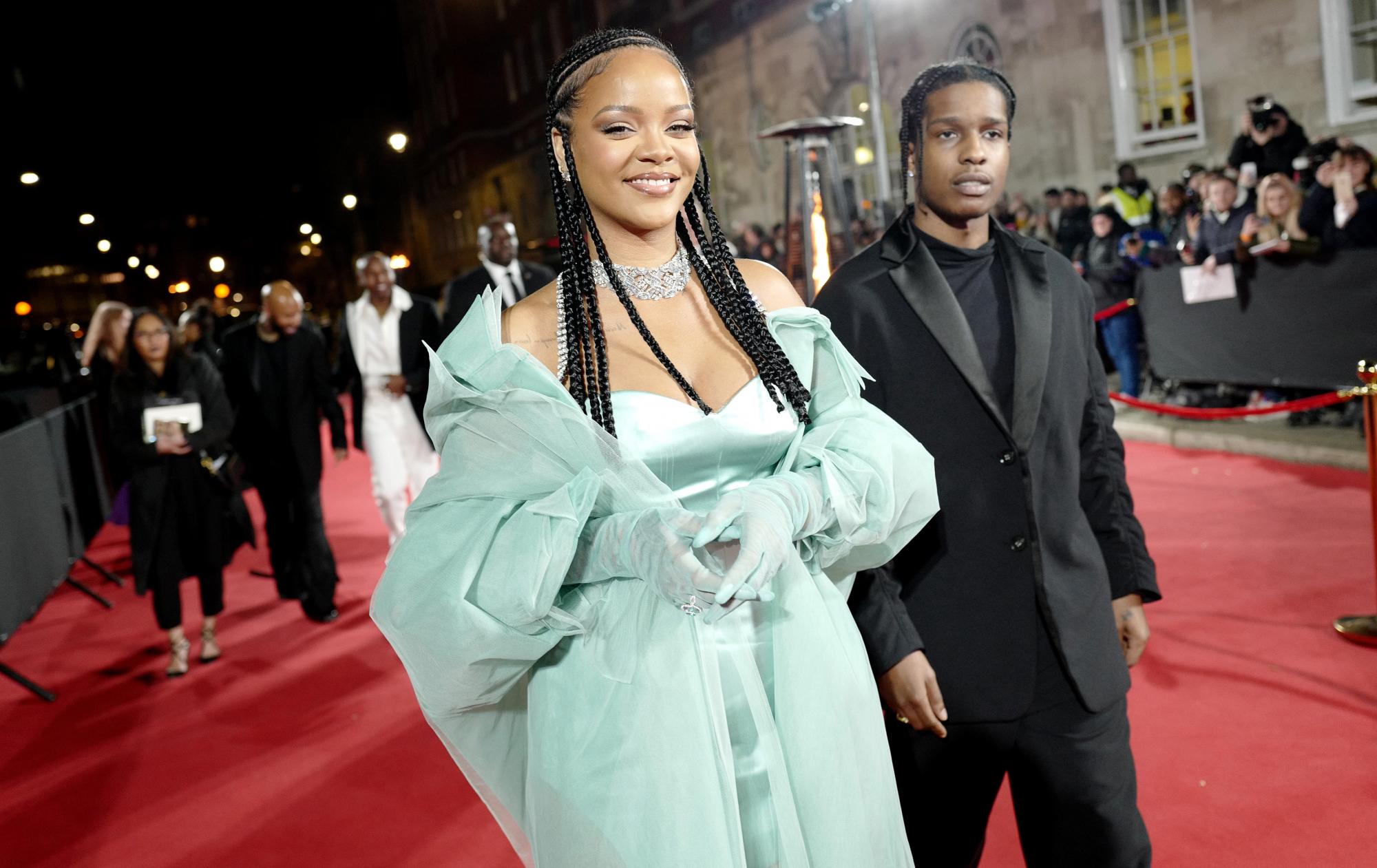 Рианна впервые стала мамой: кто отец ребенка